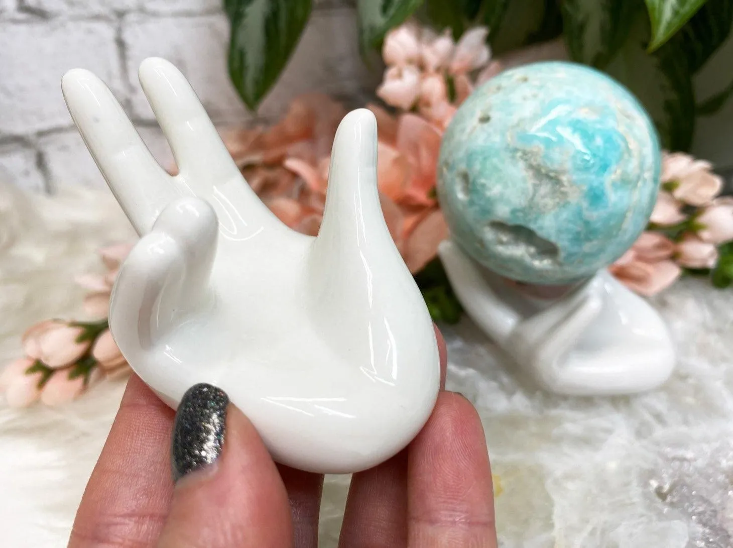 Ceramic Hand Sphere Holder