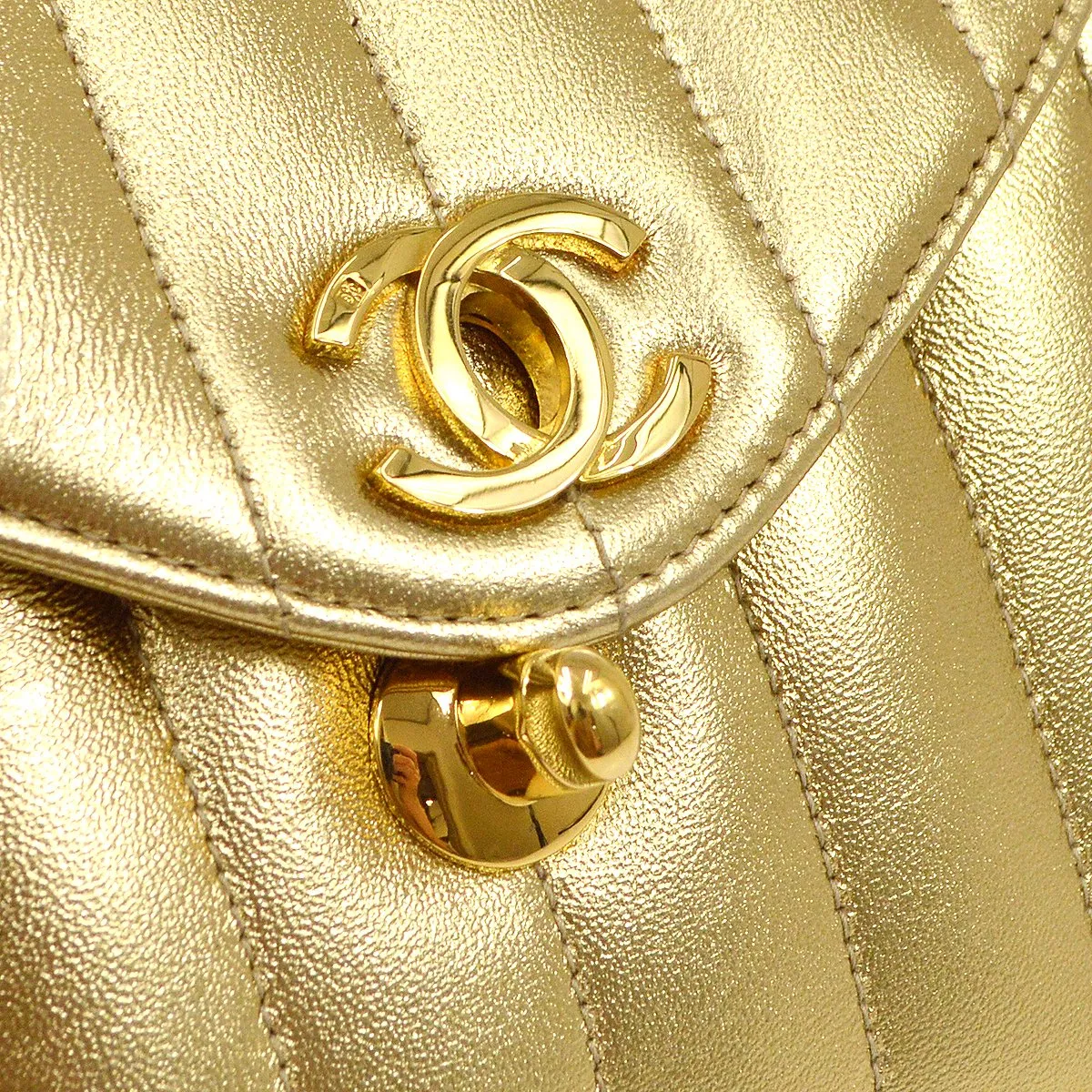 CHANEL 1994-1996 Gold Lambskin Vertical Shoulder Bag WA00398b