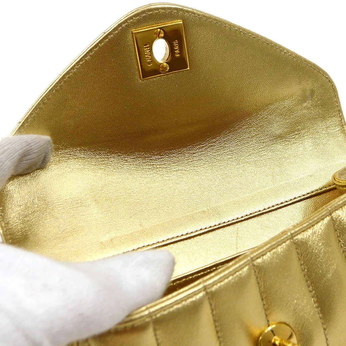 CHANEL 1994-1996 Gold Lambskin Vertical Shoulder Bag WA00398b