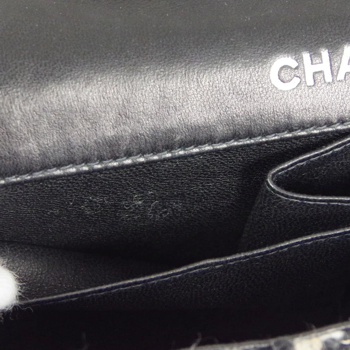 CHANEL 2001-2003 East West SHW Tweed 48640