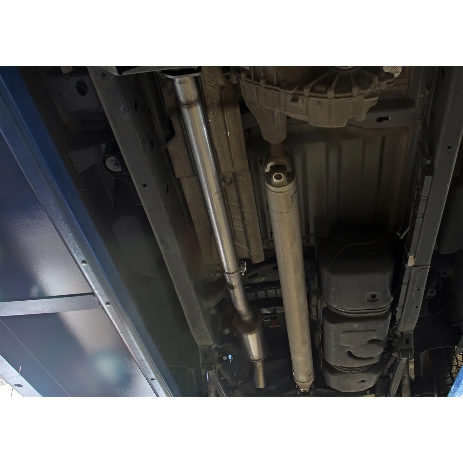 Flowmaster FlowFX Cat-Back Exhaust System - 3 in Diameter - Dump Style Exit - Stainless - Ram Fullsize Truck 2019-21